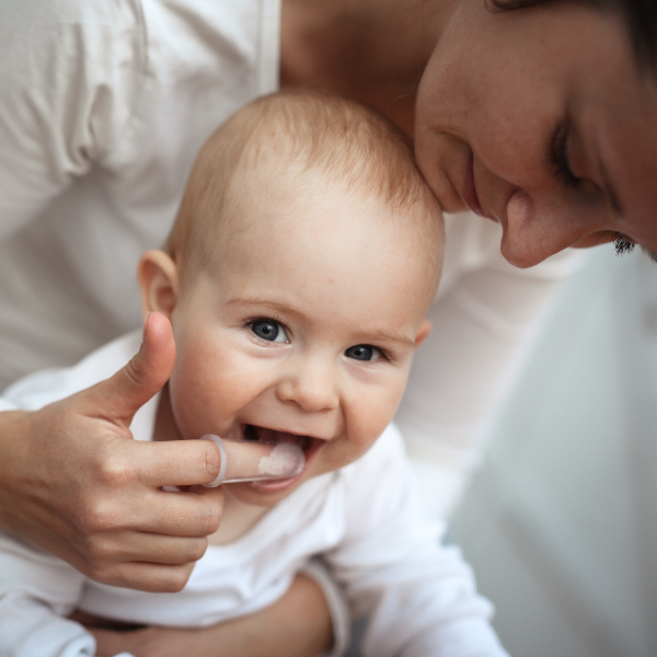 Baby toothbrush — anything you need to know